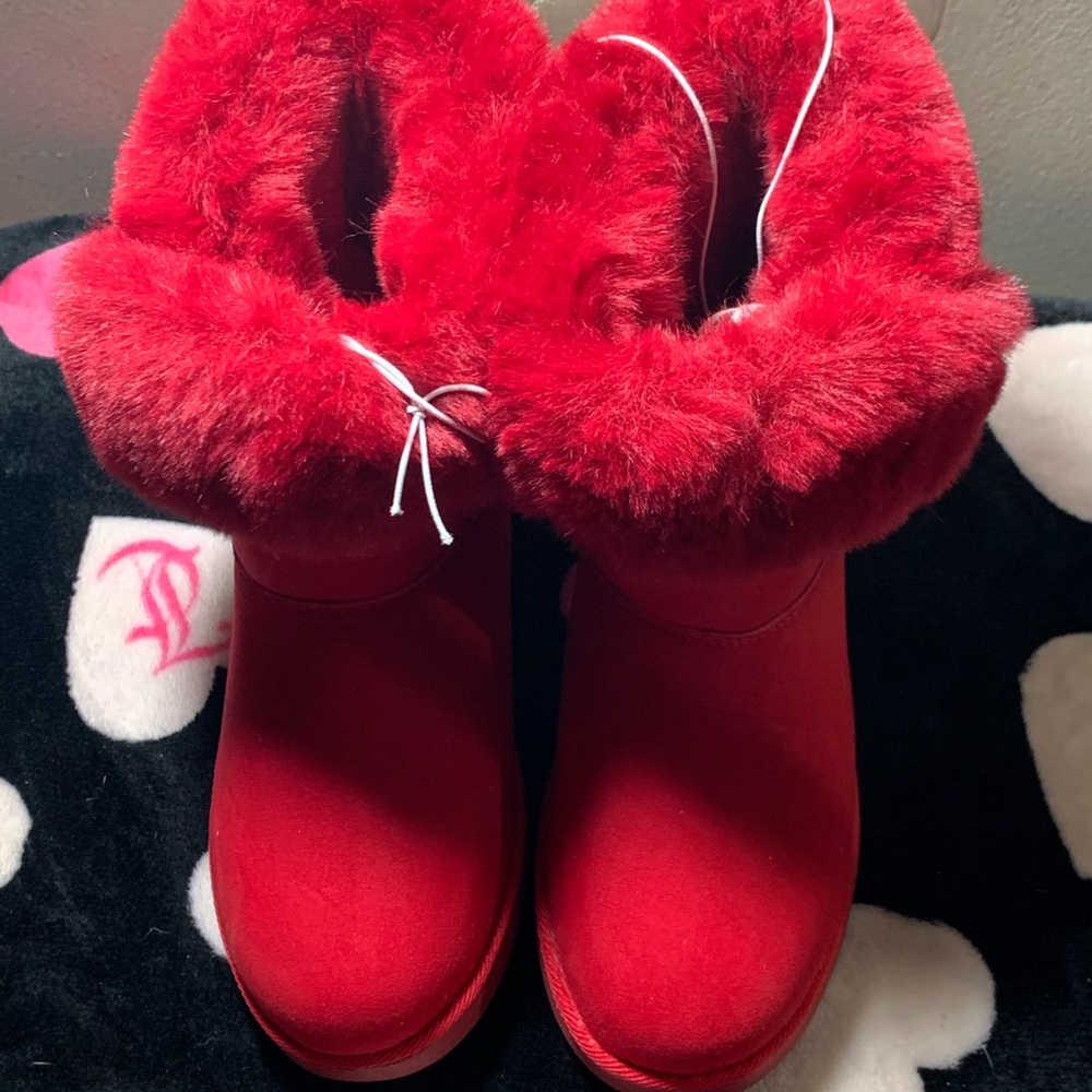 Juicy Couture Red Women's Fur Boots